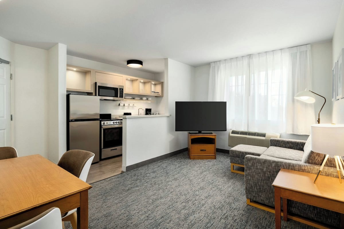 In-room safe, desk, laptop workspace, iron/ironing board