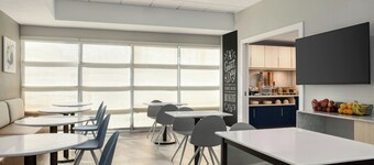 TownePlace Suites By Marriott Anaheim Maingate Near Angel Stadium