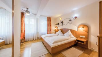 Doppelzimmer | 1 Schlafzimmer, Allergikerbettwaren, Zimmersafe, Schreibtisch