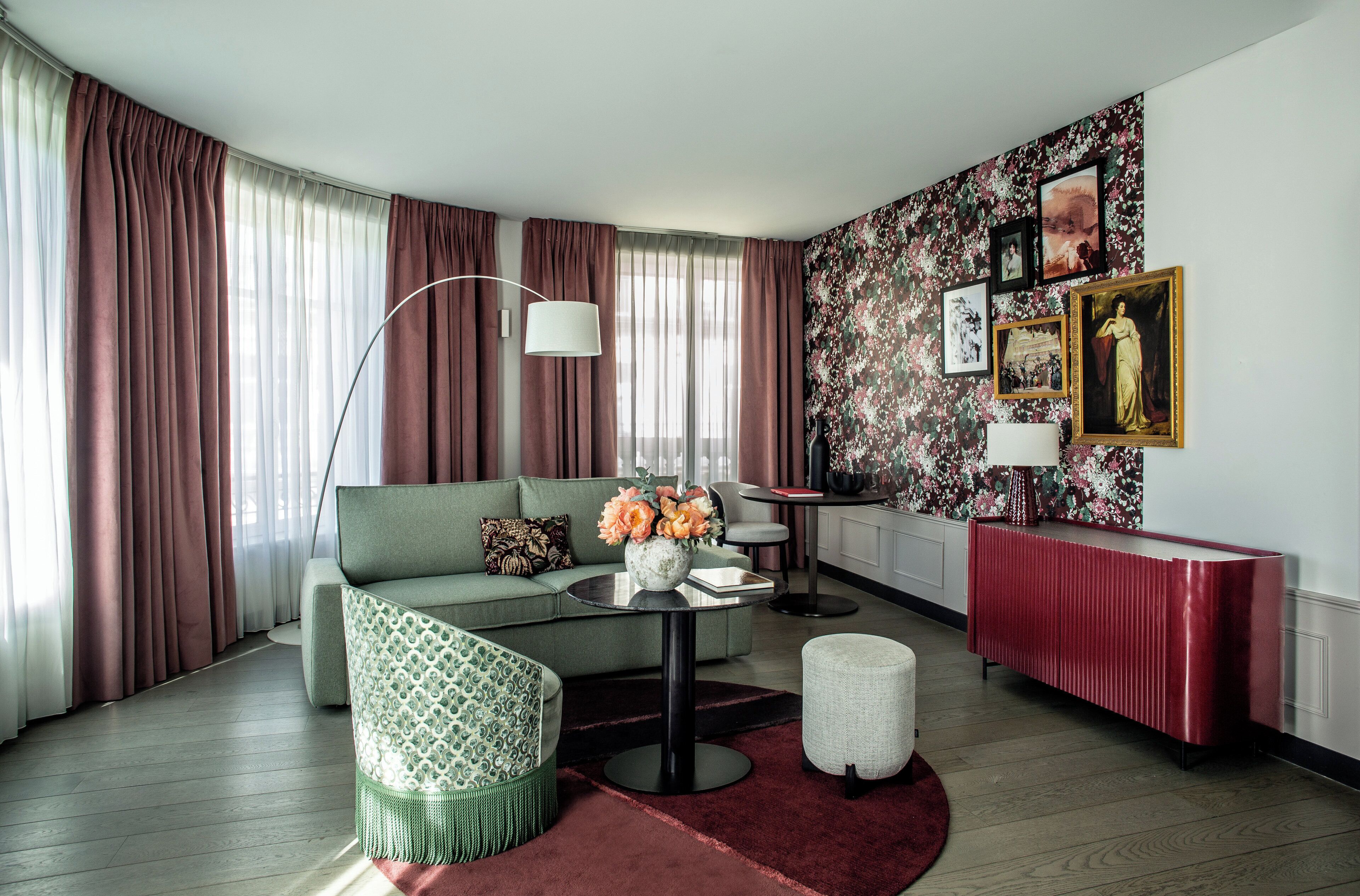 Suite, 1 grand lit et 1 canapé-lit | Literie de qualité, minibar, coffre-fort, décor unique
