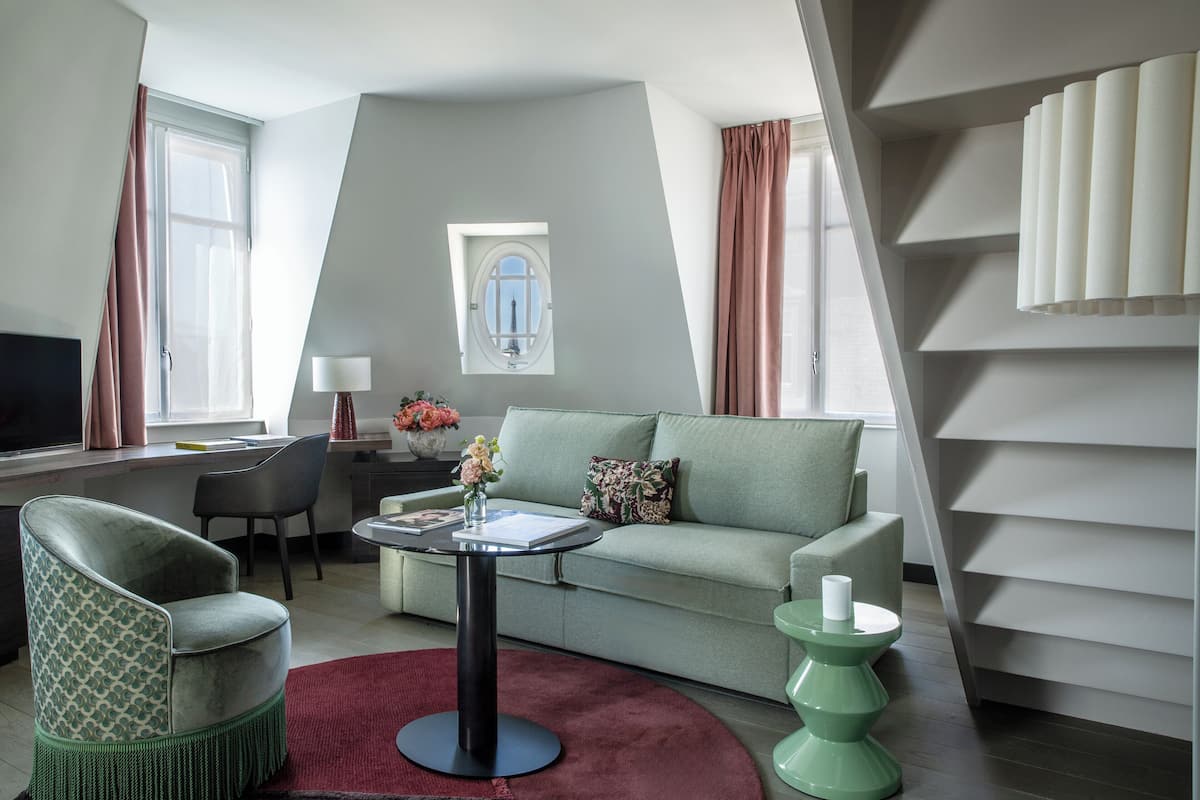 Suite, 1 Bedroom (Eiffel Tower View)