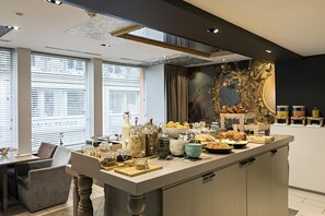 Daily buffet breakfast (EUR 27 per person)