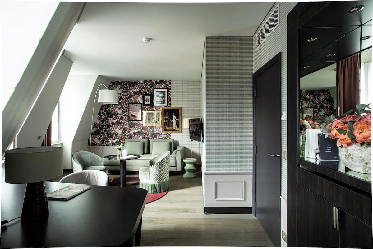 Room, 2 Bedrooms