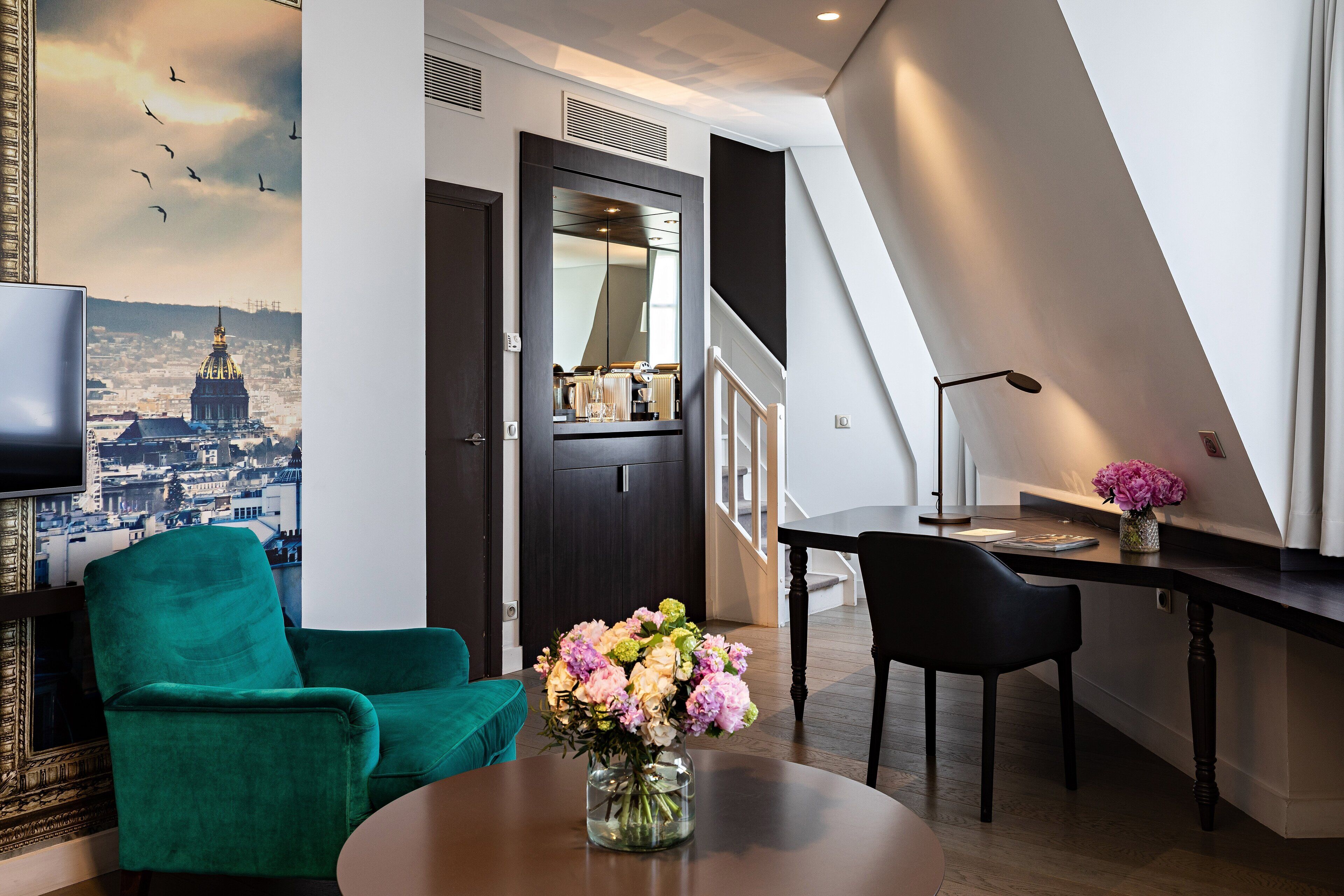 suite, 2 bedrooms | premium bedding, minibar, in-room safe, individually decorated