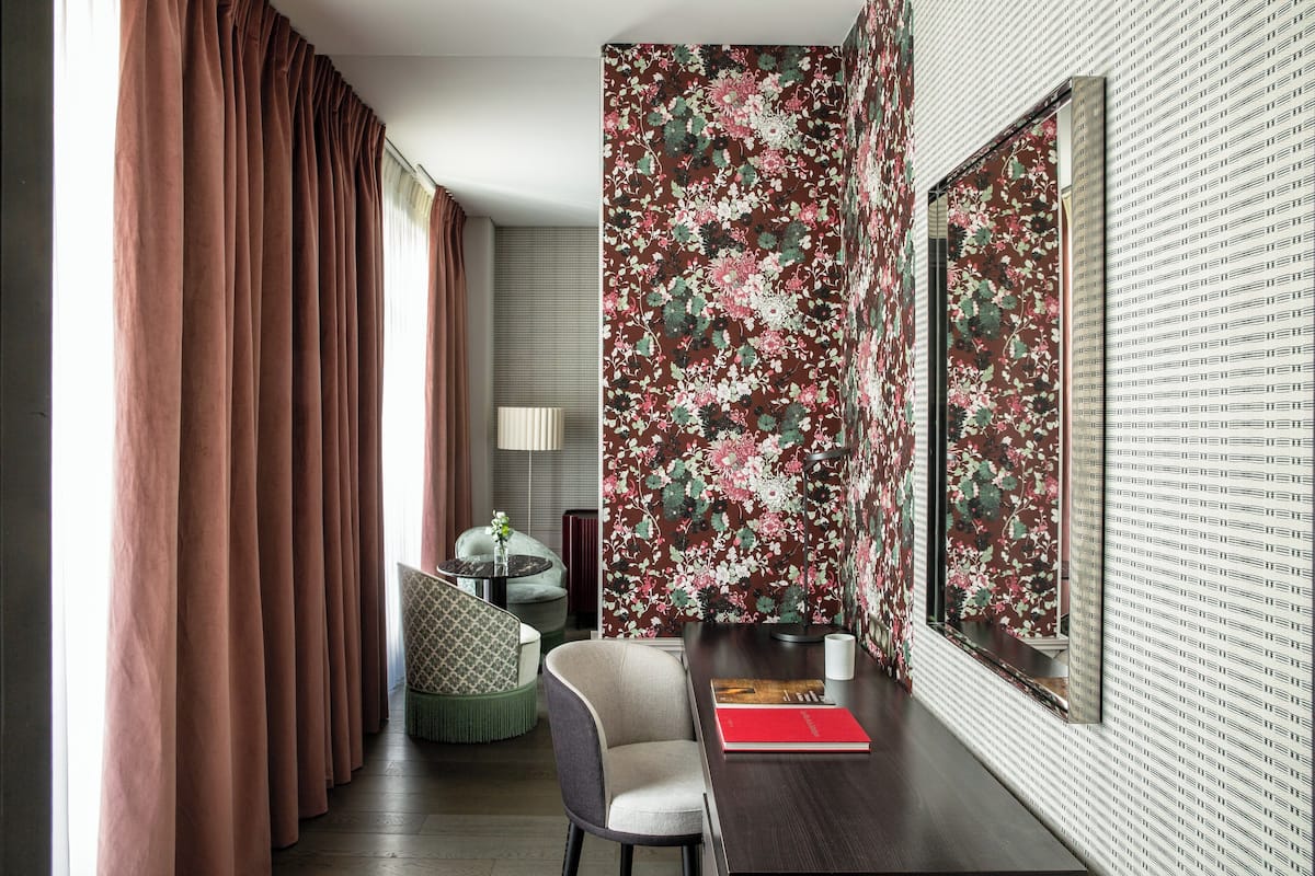 Premium Room, 1 Queen Bed | Premium bedding, minibar, in-room safe, individually decorated