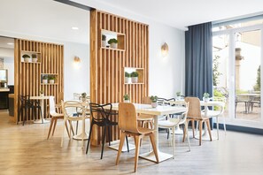 Daily buffet breakfast (EUR 14 per person)