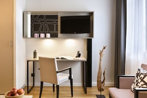 Apartment, 1 Bedroom | Living area