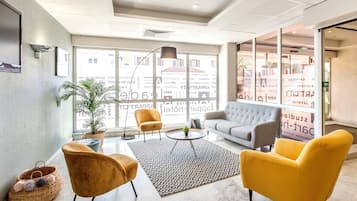 Siddeområde i lobbyen