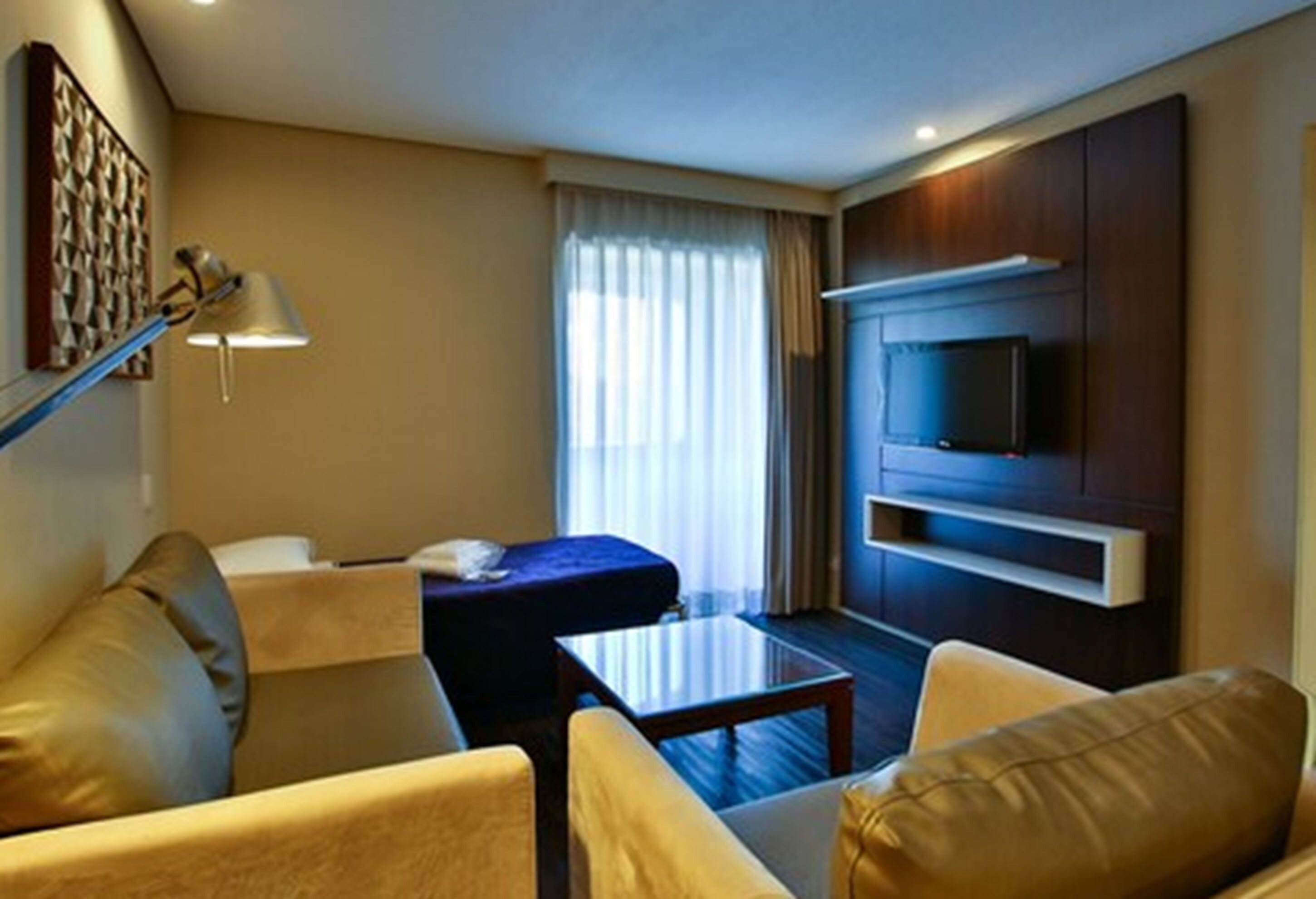 32-inch lcd tv with cable channels, tv