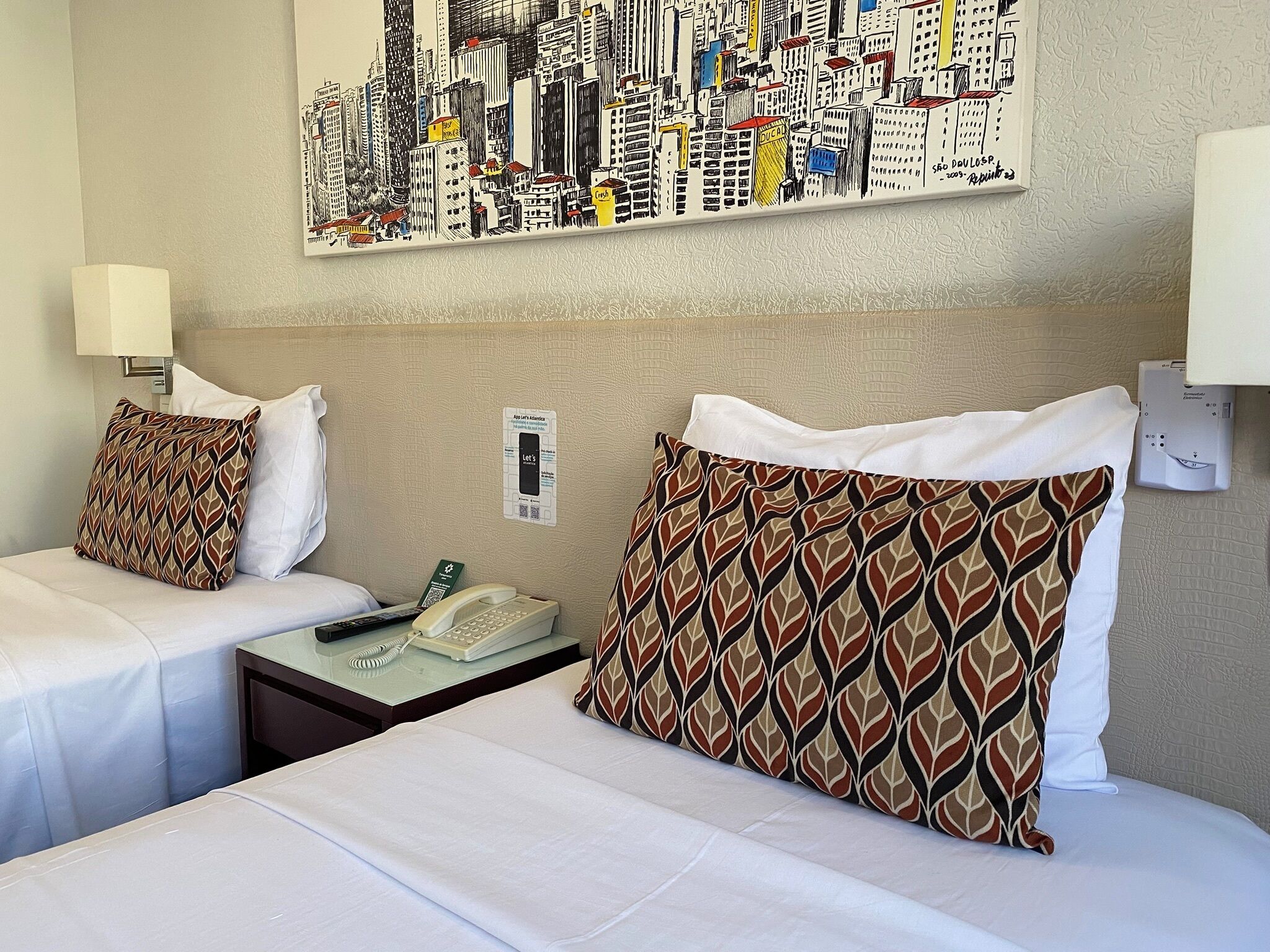 Suite Exécutive, 2 lits une place | Minibar, coffres-forts dans les chambres, bureau, rideaux occultants