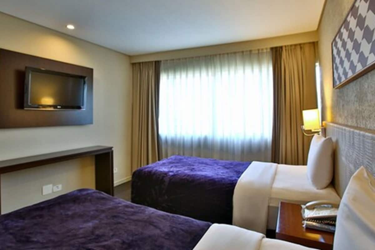 1 phòng ngủ, minibar, két bảo mật tại phòng, bàn