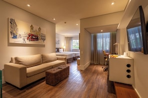 1 habitación, minibar, caja de seguridad en la habitación y escritorio