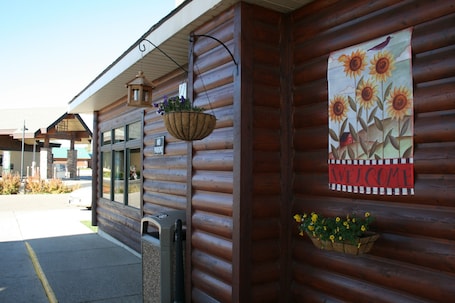 Exterior. Yellowstone Lodge