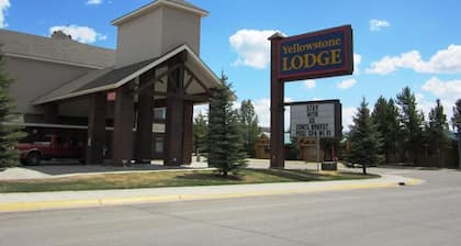 Yellowstone Lodge