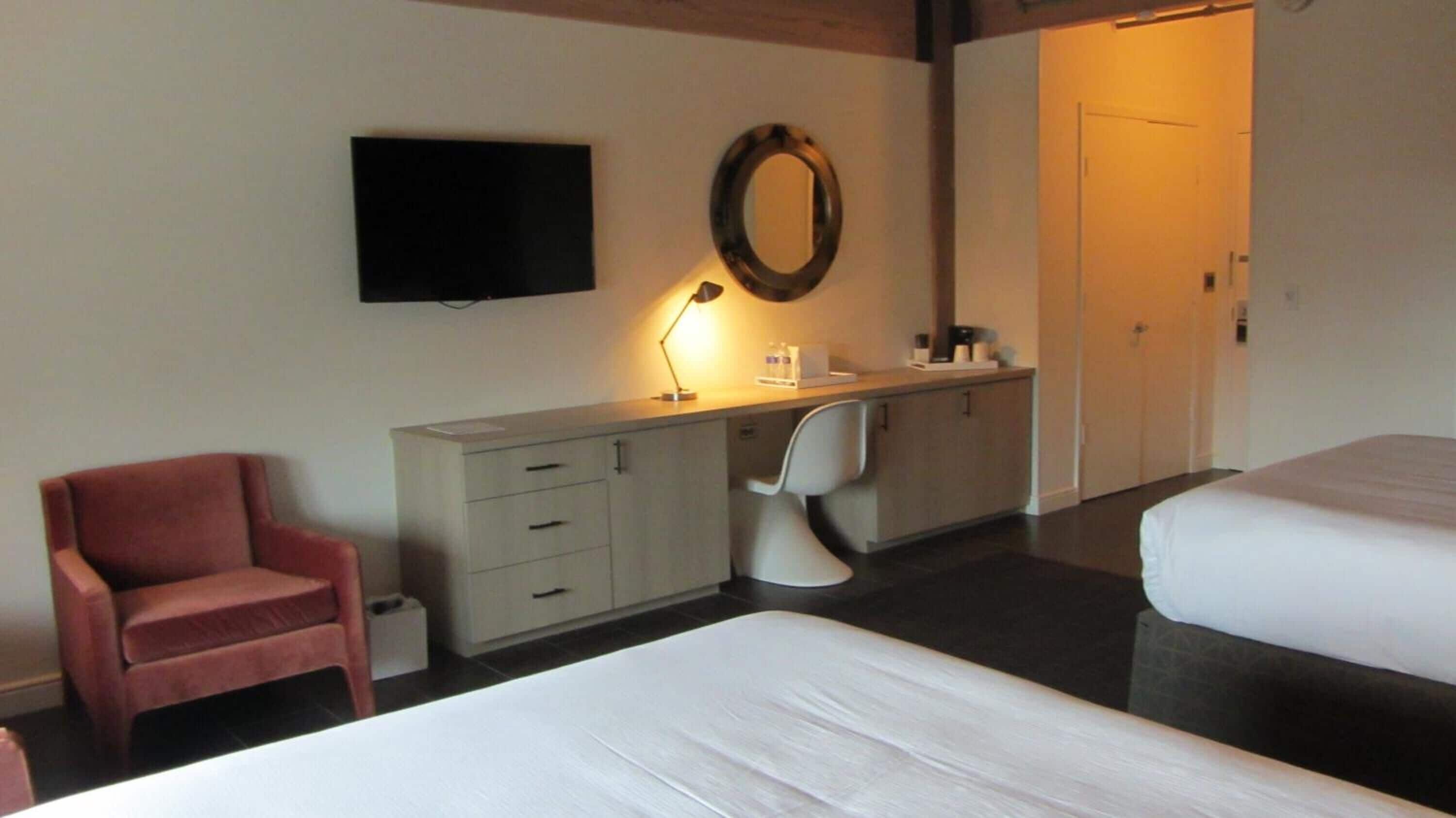 hypo-allergenic bedding, desk, iron/ironing board, free cots/infant beds