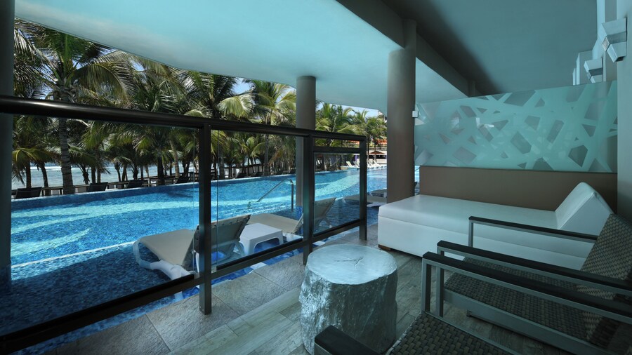 El Dorado Seaside Suites, Catamarán, Ecoturistic Ranch, All & More Inclusive - Adults Only