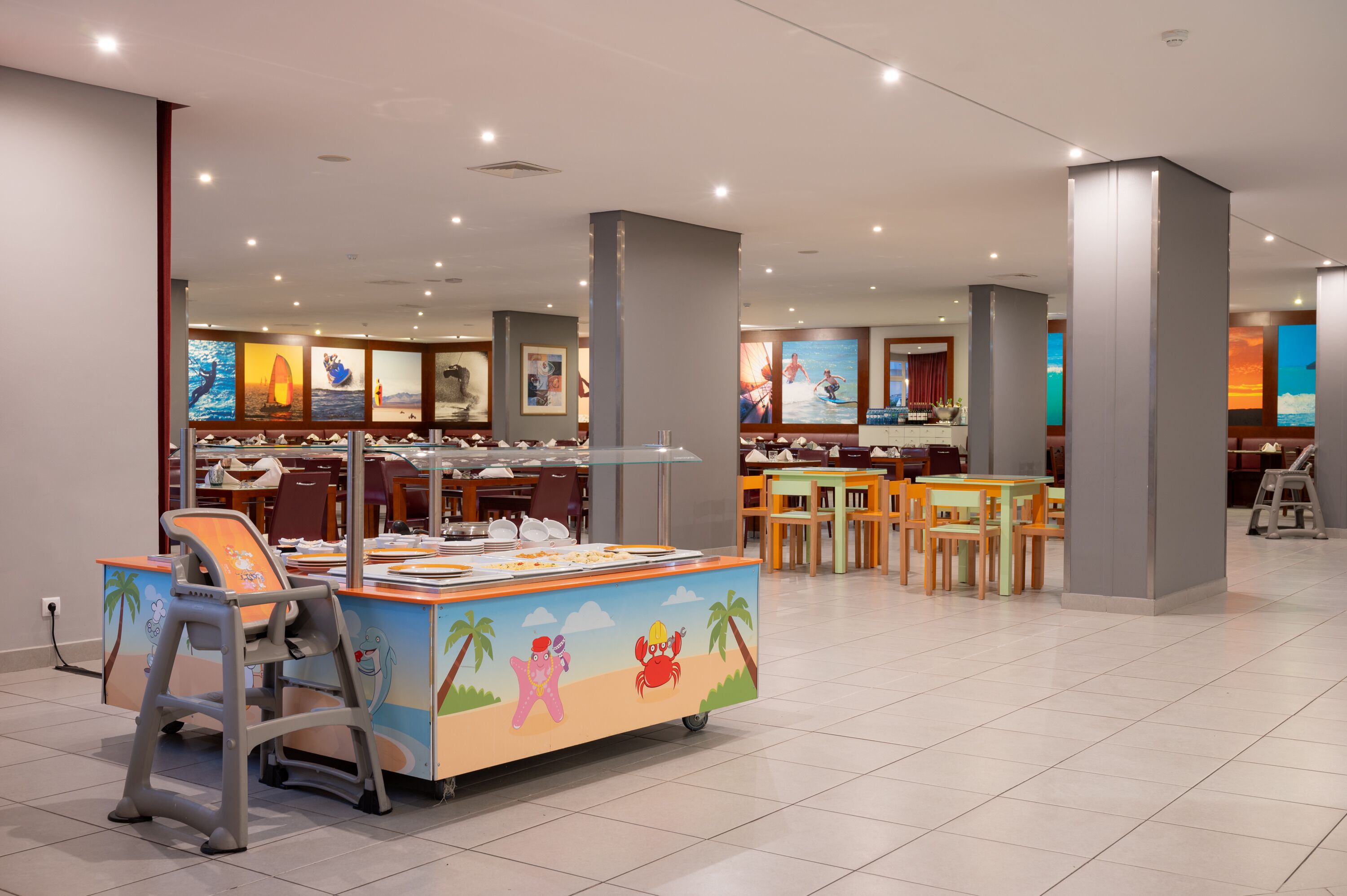 3 restaurants, breakfast, lunch, dinner served; italian cuisine