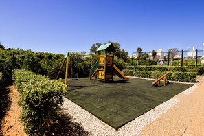 Children’s play area – outdoor
