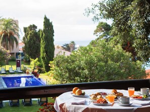 View from room - Dom Pedro Garajau (Santa Cruz)