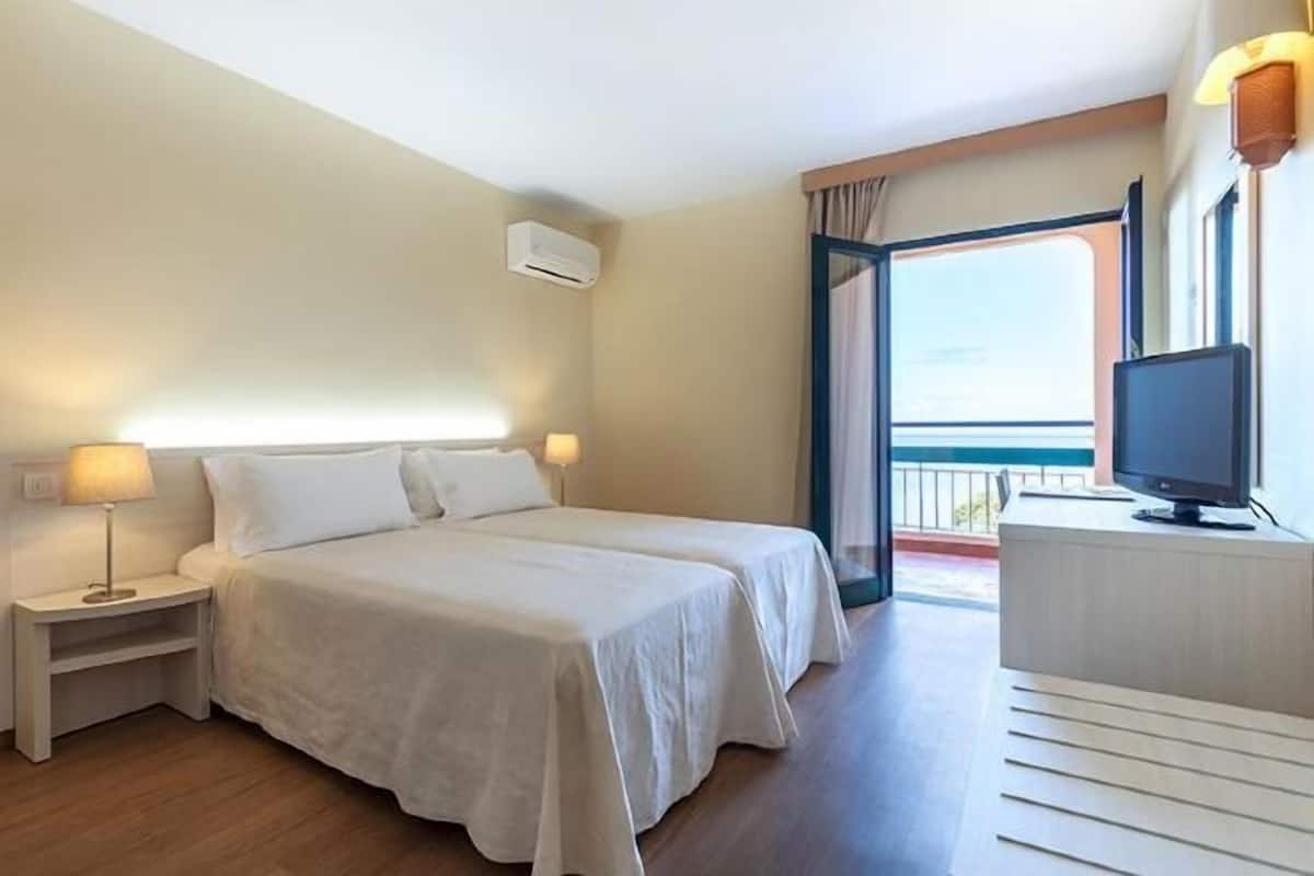 1 chambre, coffre-fort, systĂšme dâinsonorisation, literie fournie