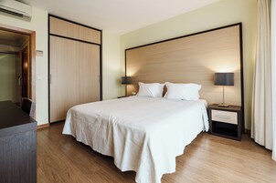 In-room safe, soundproofing, bed sheets