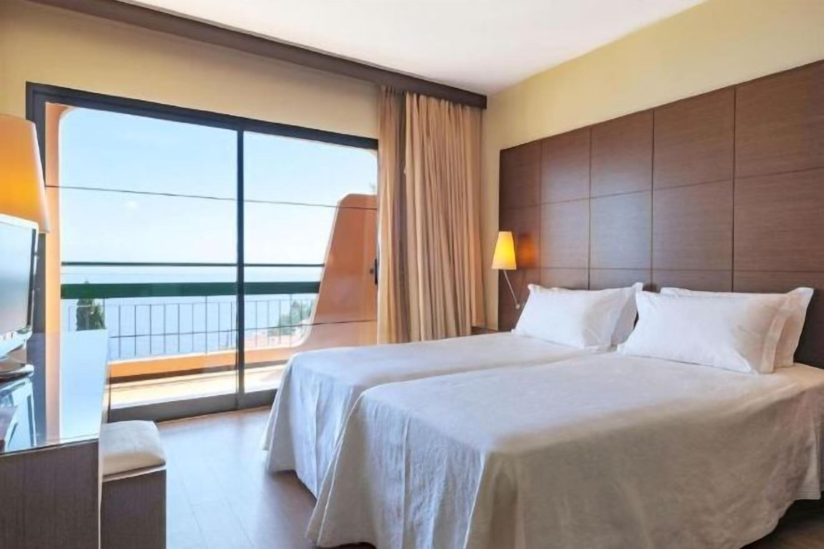 Een kluis op de kamer, geluiddichte muren, beddengoed