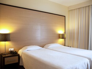 Superior Apartment, 1 Bedroom, Garden View | In-room safe, soundproofing, bed sheets - Dom Pedro Garajau (Santa Cruz)