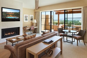 Suíte | Frigobar, cofres nos quartos, ferros/tábuas de passar roupa