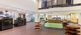 La Quinta Inn & Suites by Wyndham Tampa North I-75