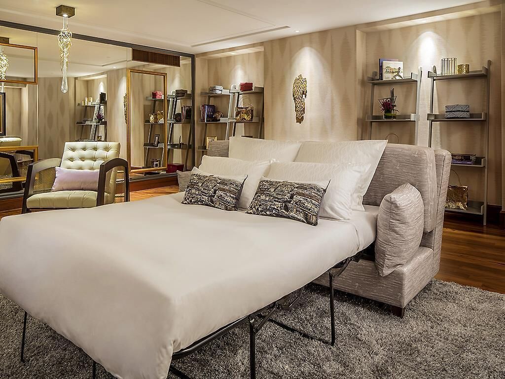 Family Suite, 1 Bedroom (Prestige) | Pillowtop beds, minibar, in-room safe, desk