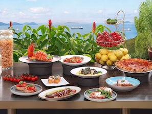 2 Restaurants, FrĂŒhstĂŒck, Mittagessen, Abendessen, internationale KĂŒche