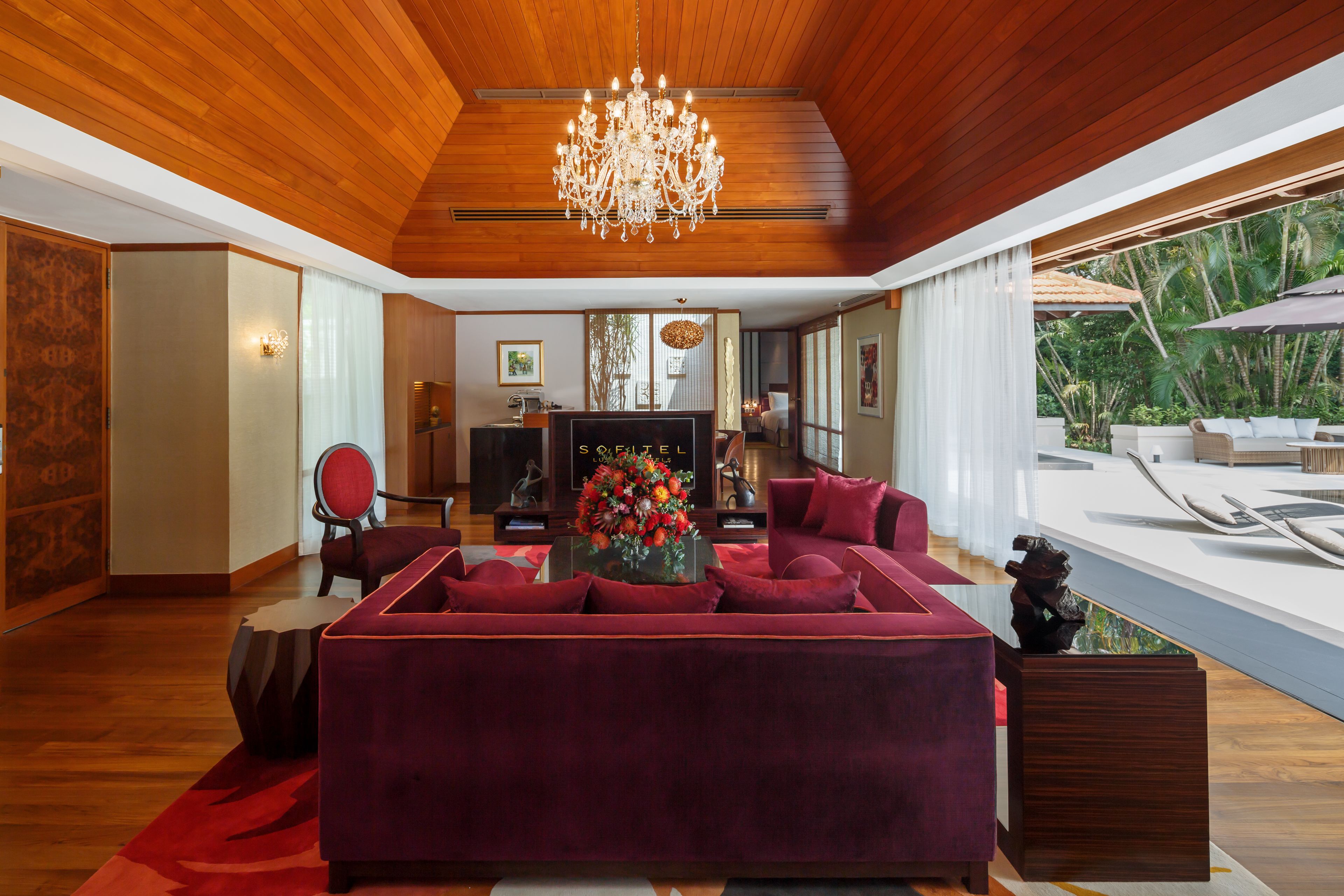 villa, 2 bedrooms, private pool (du jardin) | living room | 47-inch smart tv with cable channels, tv