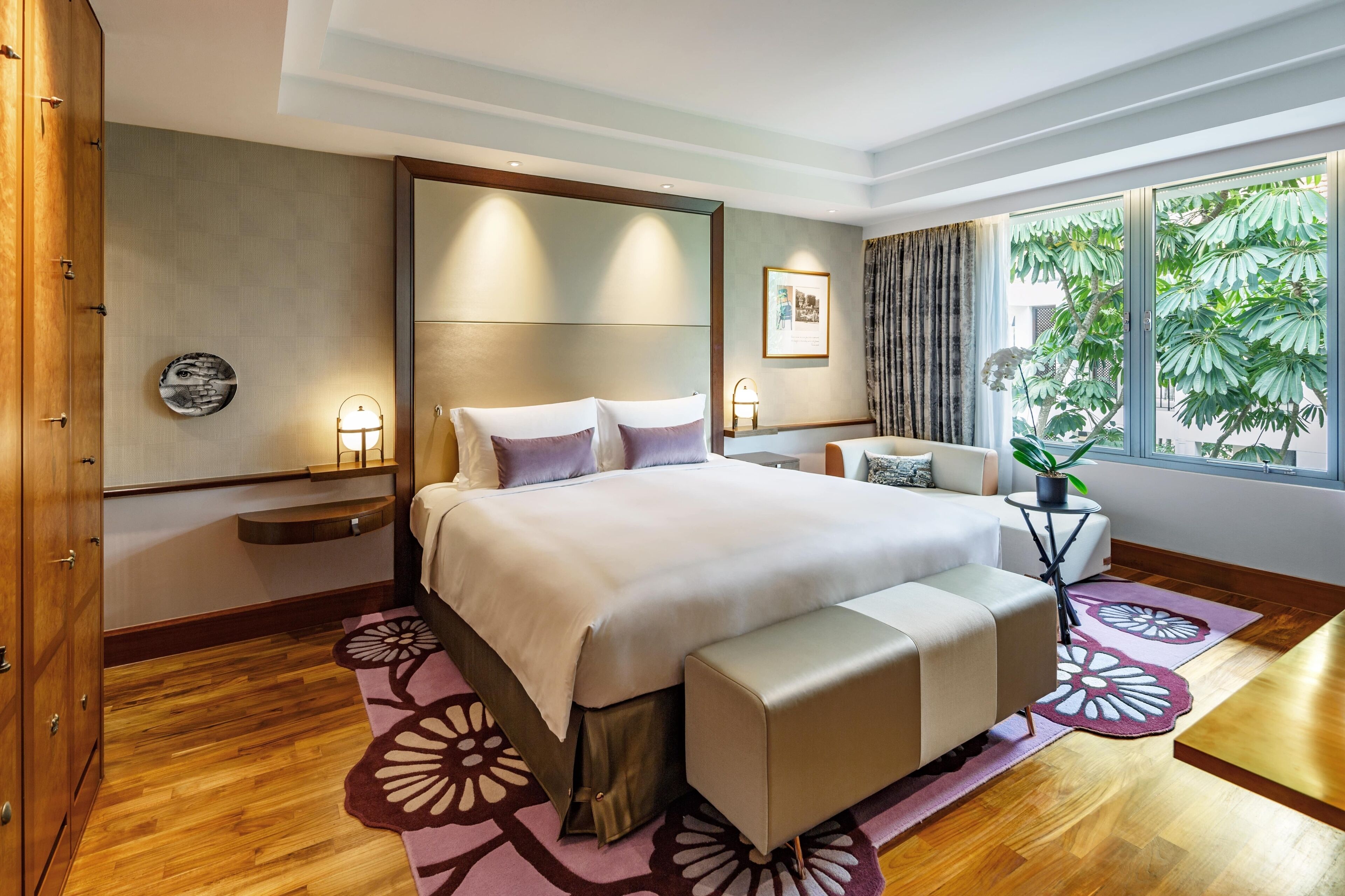 Luxury Suite, 1 King Bed | Pillowtop beds, minibar, in-room safe, desk