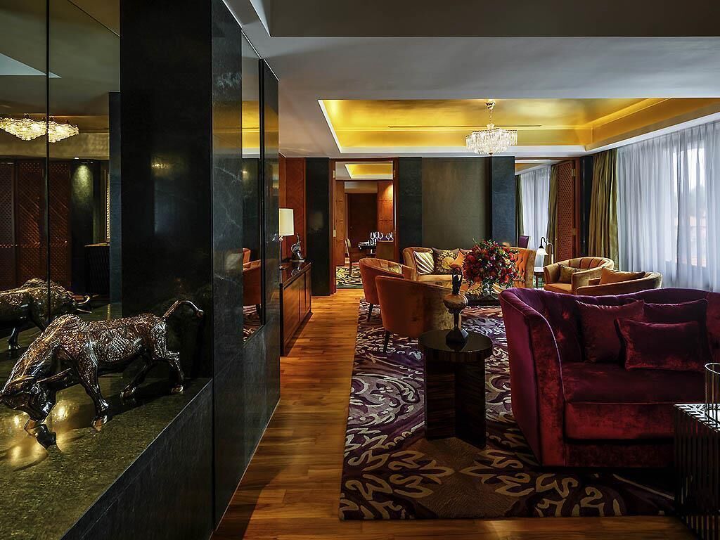 Luxury Suite, 1 King Bed | Pillowtop beds, minibar, in-room safe, desk