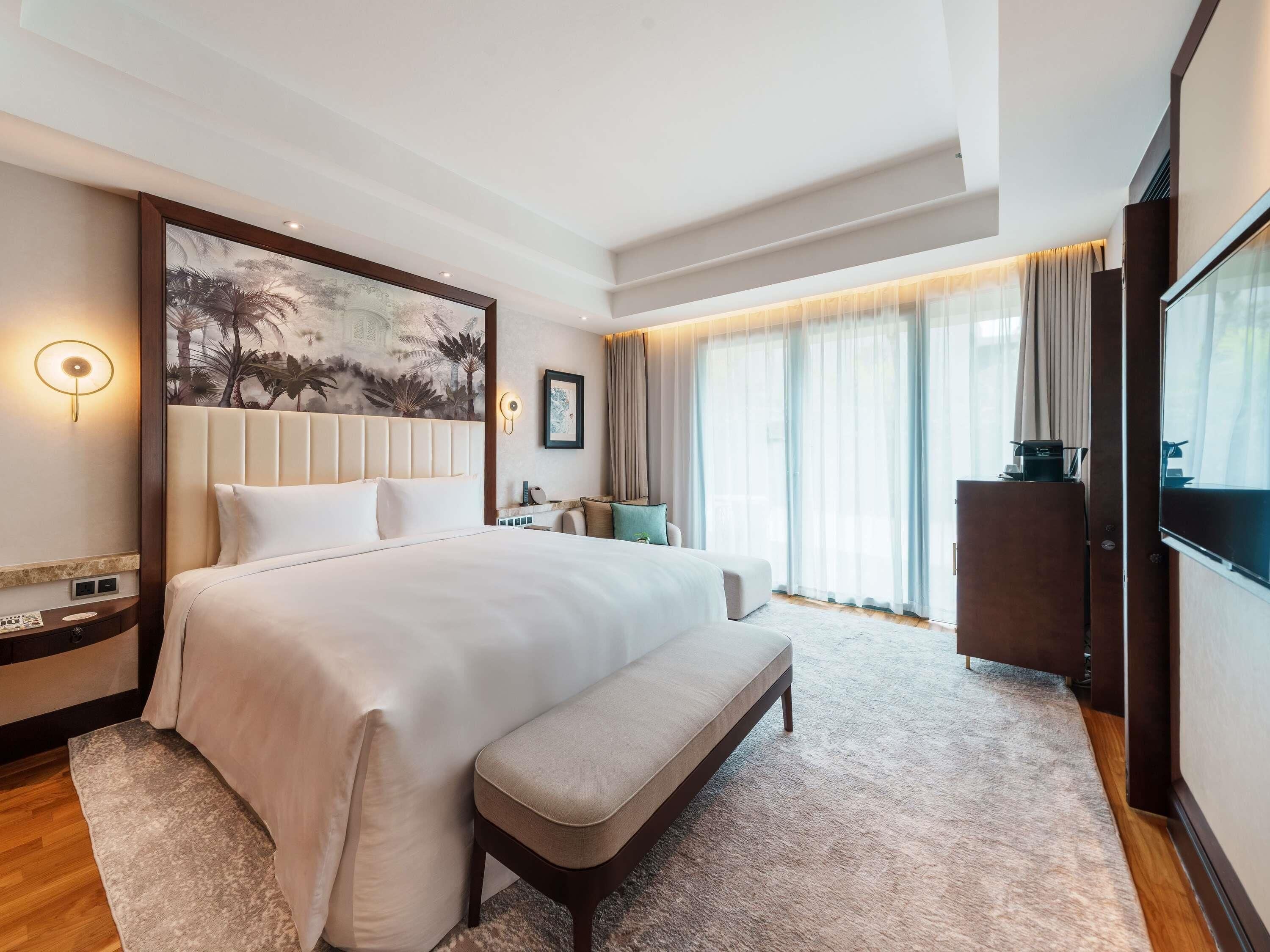 Pillow-top beds, minibar, in-room safe, desk