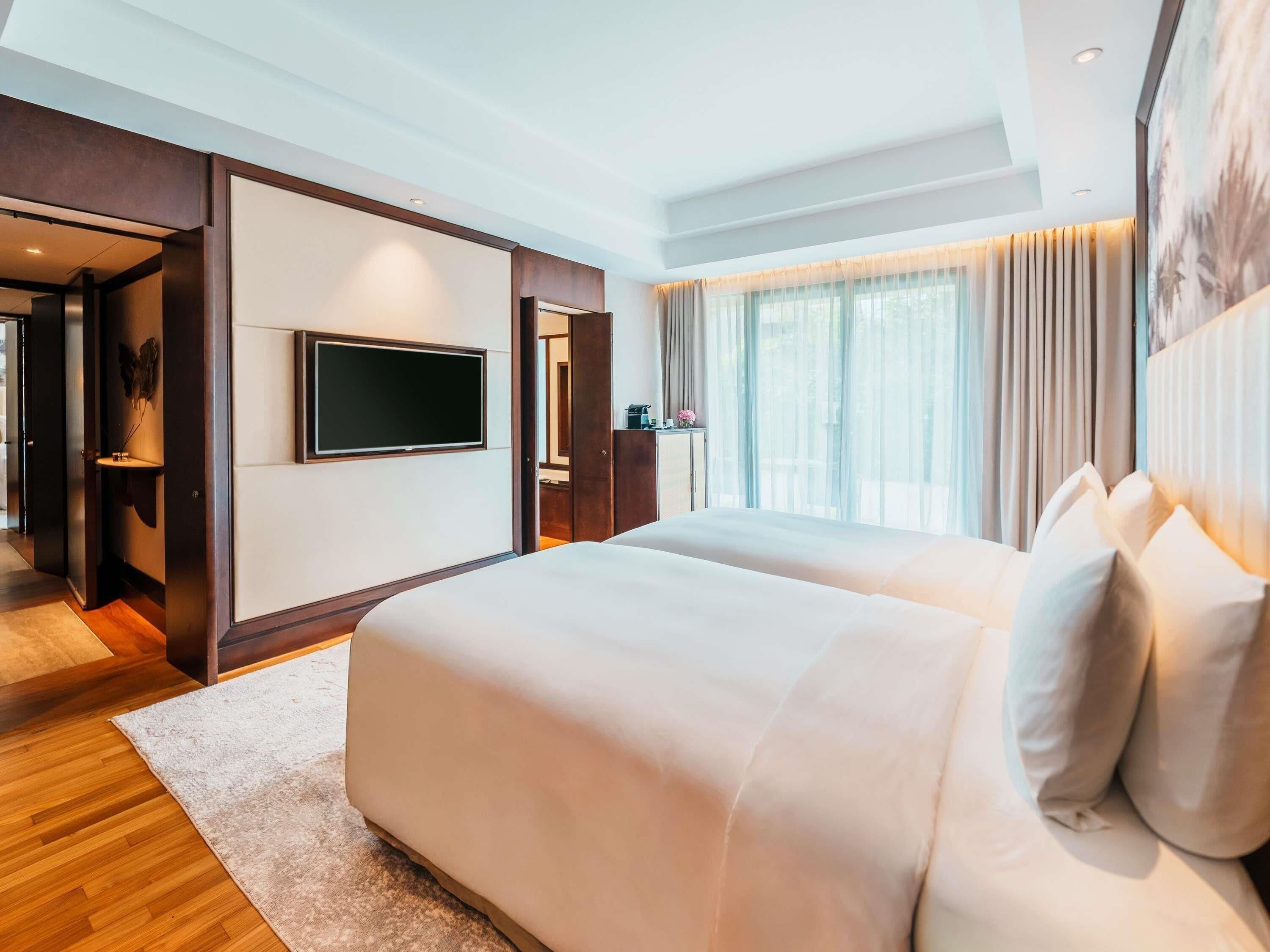 Pillow-top beds, minibar, in-room safe, desk