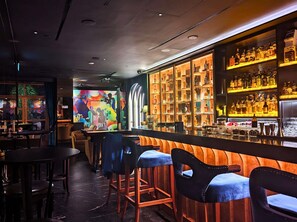 2 bar/lounge, cocktail bar