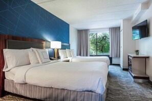 Suite, 2 Tempat Tidur Double, Bebas Asap Rokok | Meja kerja, setrika/meja setrika, tempat tidur bayi, dan Wi-Fi gratis