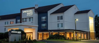 哥倫布機場加漢娜萬豪春丘套房酒店