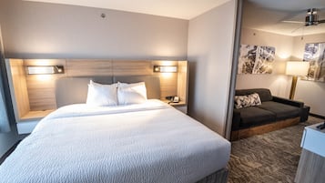 Ropa de cama de alta calidad, camas Tempur-Pedic y escritorio