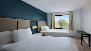 Studio, Multiple Beds, Non Smoking | Premium bedding, pillowtop beds, in-room safe, desk