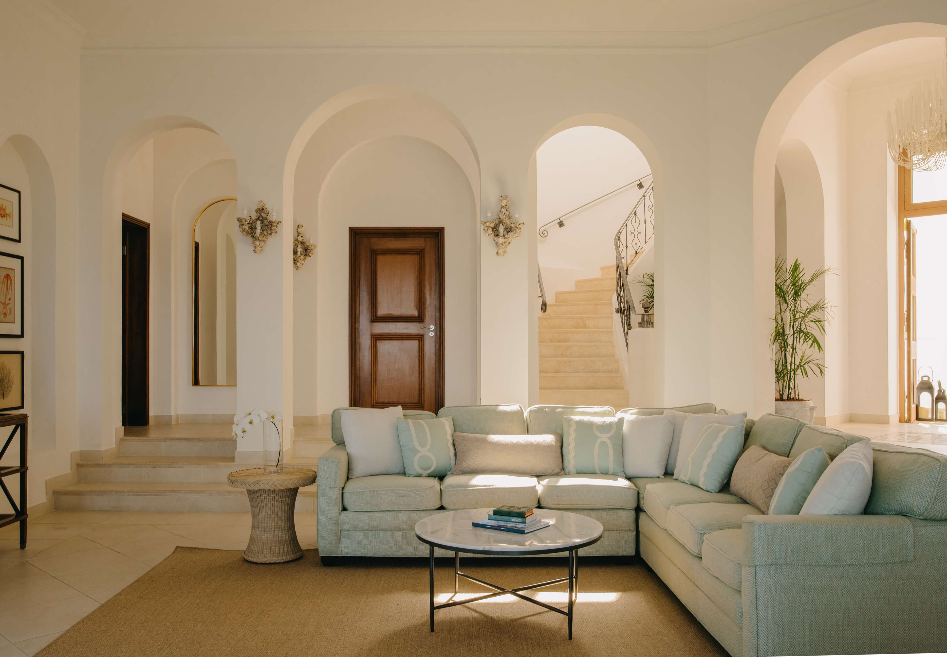 1 bedroom, frette italian sheets, premium bedding, down duvets