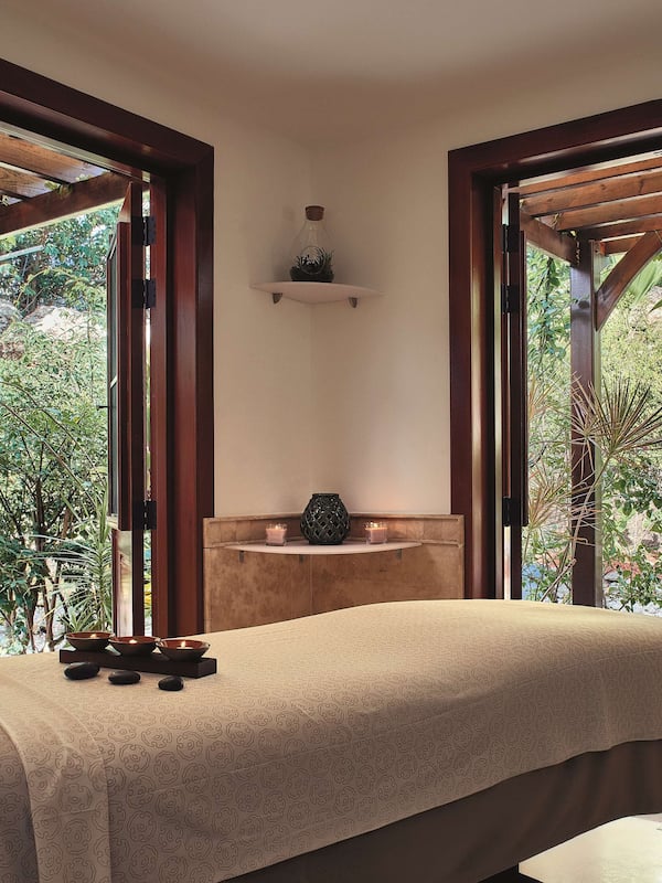 Couples treatment rooms, body treatments, aromatherapy
