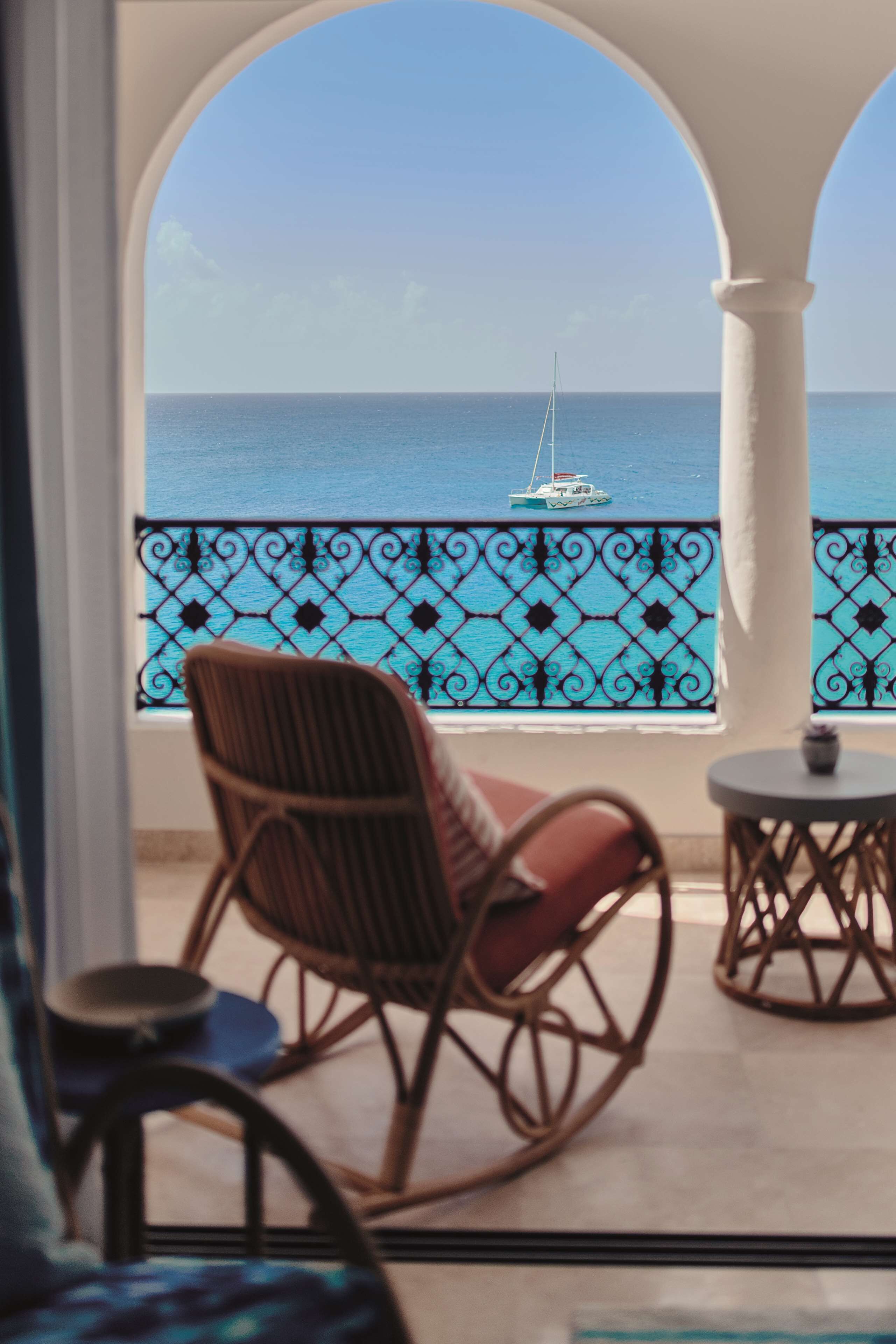 1 bedroom, frette italian sheets, premium bedding, down duvets