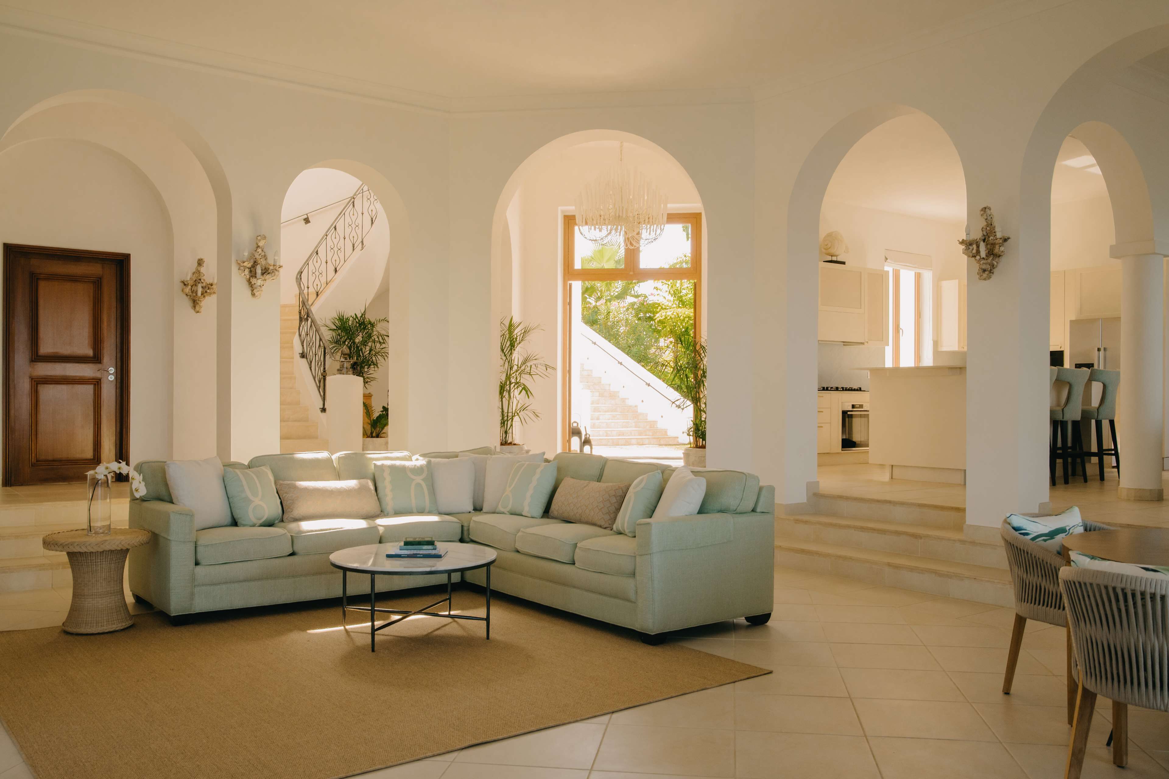 1 bedroom, frette italian sheets, premium bedding, down duvets