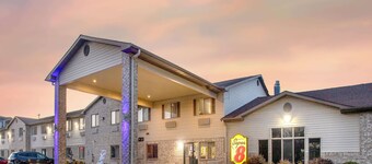 Super 8 by Wyndham Big Rapids