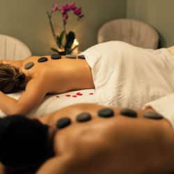 Couples treatment room(s), sauna, aromatherapy, hot stone massages