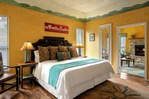 Luksusstudio, 1 kingsize-seng, ikke-røyk (El Paso Suite) | Individuelt dekorert, individuelt innredet og strykejern/-brett