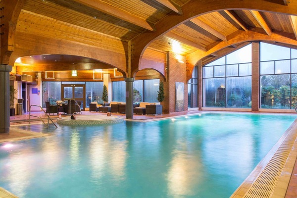 Indoor pool, sun loungers