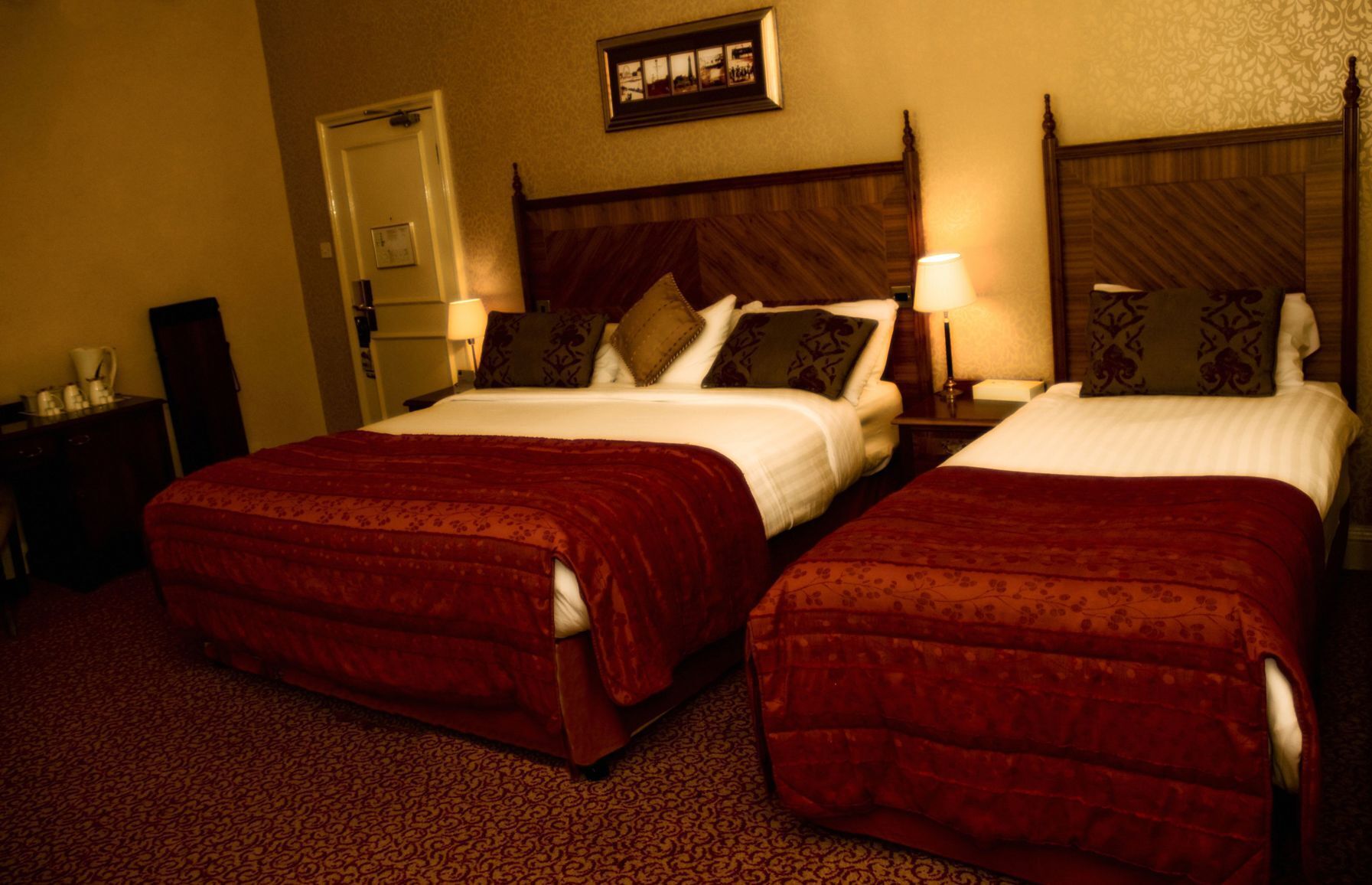 1 Schlafzimmer, individuell dekoriert, individuell eingerichtet